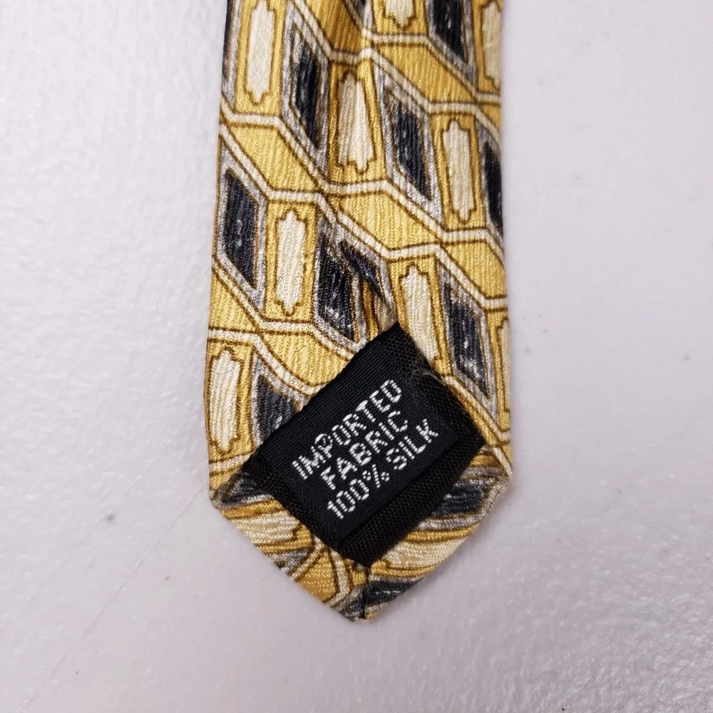 Geoffrey Beene Silk Tie Yellow Geometric Retro 90s Officecore Statement Art Deco